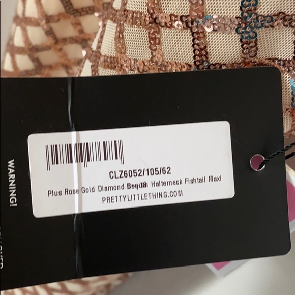 Pretty Little Things fishtail maxi - Picture 6 of 7